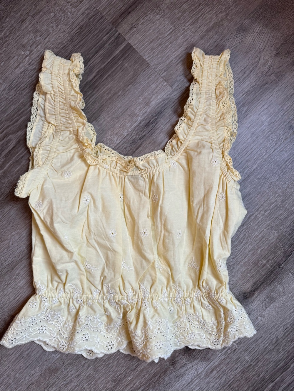 wild fable Yellow Eyelet Lace-Trim Button Detail Front Top with Ruffle Straps - Picture 3 of 4